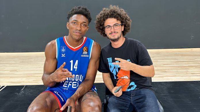 Stanley Johnson: "Basketbol Gelişim Merkezi Bir Sahne Gibi!"